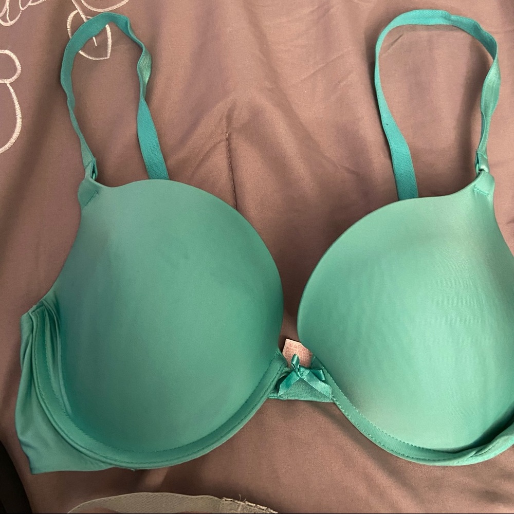 Victoria’s Secret Bras View 3